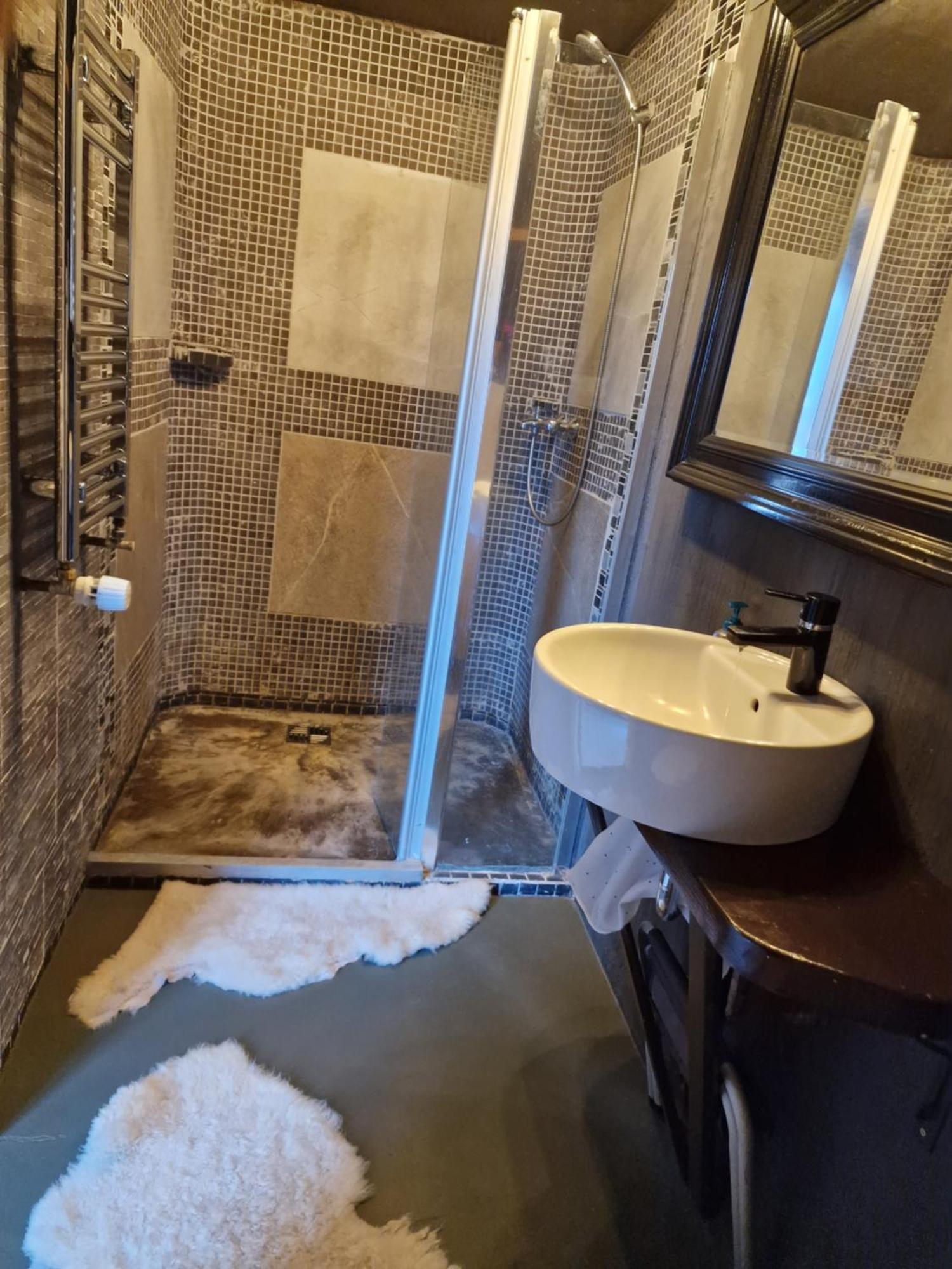 Hunters Little House Villa Gardur Phòng bức ảnh